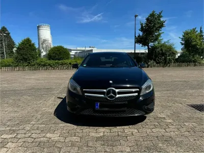 Gebraucht Mercedes A200 156 PS (114 kW) 2015 Schwarz Kleinwagen