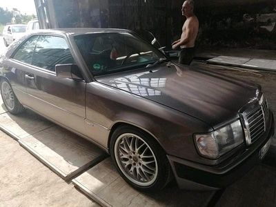 Gebraucht Mercedes 230 132 PS (97 kW) 1991 Blau Coupé