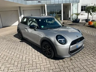 Occasion Mini Cooper Classic 156 PK (114 kW) 2024 Zilver Hatchback