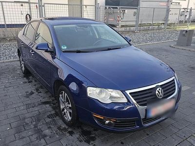 Usata VW Passat 150 CV (110 kW) 2009 Blu Berlina