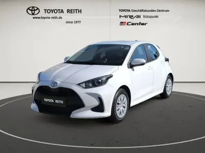 Neu Toyota Yaris Business Edition 117 PS (86 kW) 2026 Schneeweiß Kleinwagen