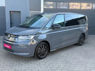 Gebraucht VW Multivan 150 PS (110 kW) 2024 Pure grey Van / Kleinbus