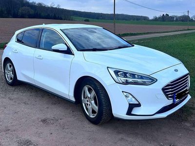 Gebraucht Ford Focus Titanium 120 PS (88 kW) 2018 Weiß Limousine