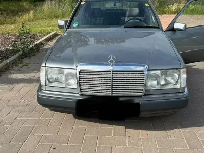 Gebraucht Mercedes E320 220 PS (161 kW) 1993 Grau Limousine