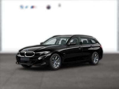 Schwarz Gebraucht 2022 BMW 320e Shadowline Kombi | 29.270 € (Fairer Preis)
