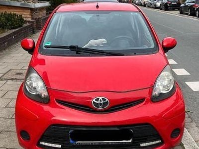 Usata Toyota Aygo Cool 68 CV (50 kW) 2012 Rosso Utilitaria