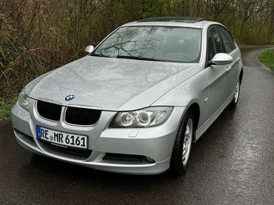 gebraucht BMW 320 d NaviPro/PDC/SHZ/S-Dach/Scheckheft/8xReifenAlu/Automatik