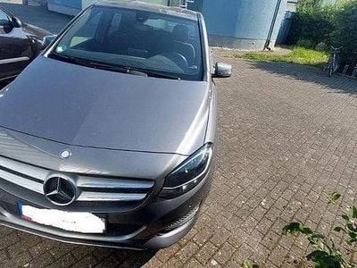 Mercedes B180