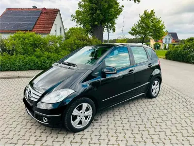 Używany Mercedes A180 Avantgarde 116 KM (85 kW) 2010 Czarny Minivan
