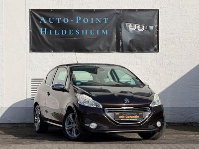 Gebraucht Peugeot 208 Allure 120 PS (88 kW) 2013 Schwarz Kleinwagen