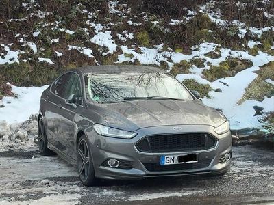 Grau Gebraucht 2015 Ford Mondeo Sport Limousine | 13.900 €