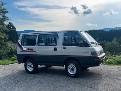 Gebraucht Mitsubishi L300 84 PS (61 kW) 1995 Silber Van / Kleinbus