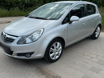 Gebraucht Opel Corsa Edition 80 PS (58 kW) 2010 Silber Kleinwagen