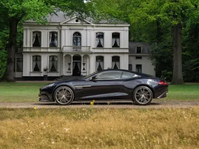 Gebraucht Aston Martin Vanquish 574 PS (422 kW) 2014 Blau