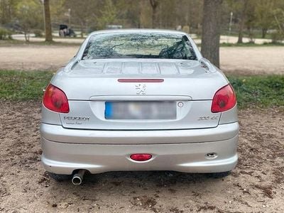 Usata Peugeot 206 CC 109 CV (80 kW) 2003 Grigio Cabrio