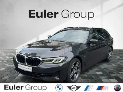 Gebraucht BMW 520 204 PS (150 kW) 2022 Sophistograu Limousine