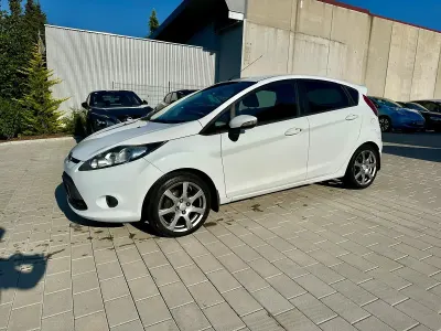 Gebraucht Ford Fiesta 82 PS (60 kW) 2010 Kleinwagen