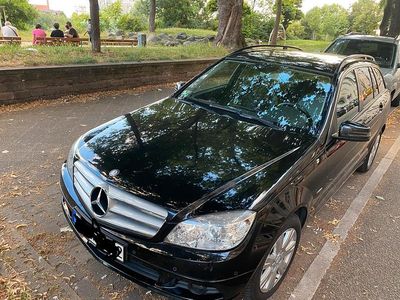 Gebraucht Mercedes C200 136 PS (100 kW) 2010 Schwarz Kombi