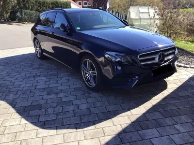 Begagnad Mercedes E220 AMG 194 HK (142 kW) 2017 Blå Kombi