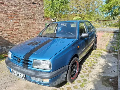 Brugt VW Vento 75 HK (55 kW) 1993 Blå Sedan