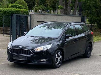 gebraucht Ford Focus Turnier 1.5 TDCI Business /Navi/Automatik