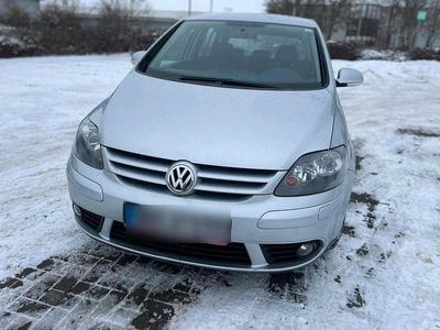 Silber Gebraucht 2006 VW Golf Limousine | 2.300 € (Guter Preis)