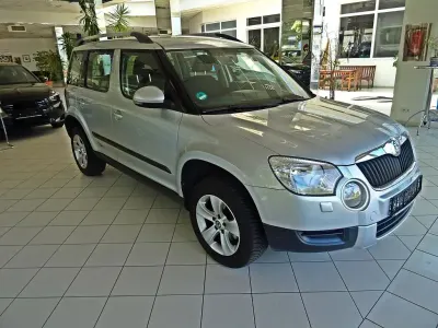 Gebraucht Skoda Yeti Ambition 140 PS (102 kW) 2013 Silber SUV