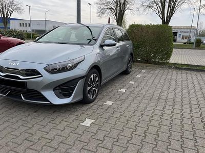 Gebraucht Kia Ceed Sportswagon Vision 141 PS (103 kW) 2022 Grau Kombi