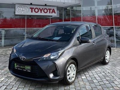 Gebraucht Toyota Yaris Comfort 111 PS (81 kW) 2020 Grey metallic Limousine