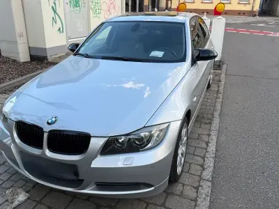 Gebraucht BMW 320 150 PS (110 kW) 2005 Silber Limousine