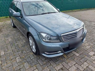 Gebraucht Mercedes C300 240 PS (176 kW) 2012 Grau Kombi