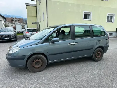 Używany Citroën C8 120 KM (88 kW) 2007 Szary Minivan