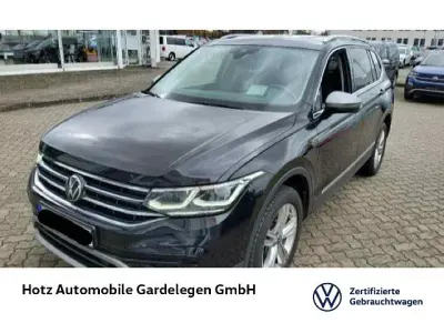 Gebraucht VW Tiguan Allspace Elegance 190 PS (139 kW) 2022 Deep black perleffekt SUV