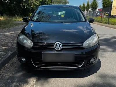 Gebraucht VW Golf VI 105 PS (77 kW) 2011 Schwarz Limousine