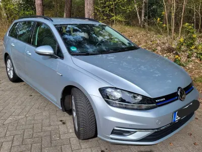 Second-hand VW Golf VII Comfortline 131 CP (96 kW) 2020 Argintiu Break