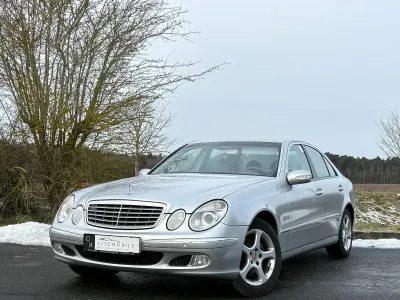 Gebraucht Mercedes E240 Elegance 177 PS (130 kW) 2002 Silber Limousine