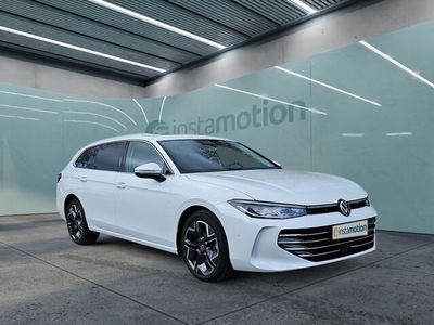 Weiß Gebraucht 2024 VW Passat Elegance Kombi | 43.830 € (Etwas zu teuer)