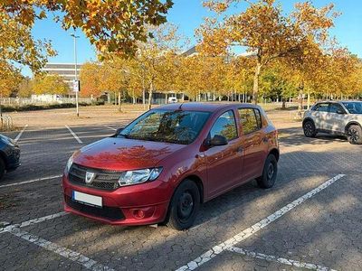 Gebraucht Dacia Sandero Ambiance 75 PS (55 kW) 2014 Rot Kleinwagen