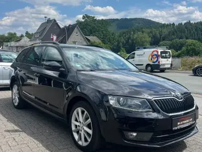 Gebraucht Skoda Octavia Elegance 179 PS (131 kW) 2013 Schwarz Kombi