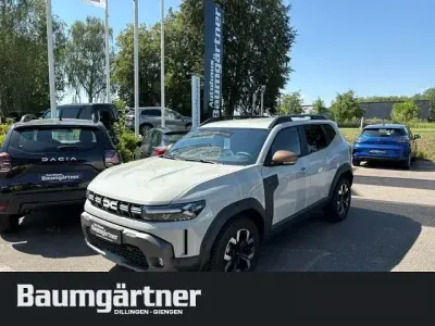 Neu Dacia Duster Journey 131 PS (96 kW) 2025 Grün SUV