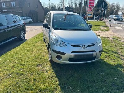 Gebraucht Hyundai i10 67 PS (49 kW) 2009 Silber Kleinwagen