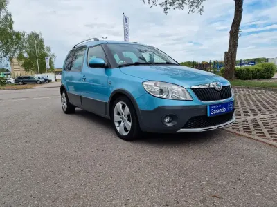 Gebraucht Skoda Roomster Scout 105 PS (77 kW) 2011 Miami blau metallic Kombi