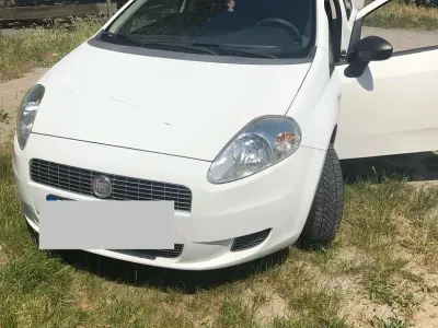 Gebraucht Fiat Grande Punto 65 PS (47 kW) 2009 Weiß Kleinwagen