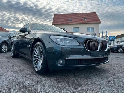 Gebraucht BMW 730 Sport Line 245 PS (180 kW) 2010 Grau Limousine