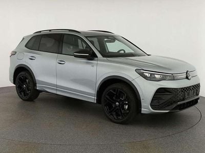 Neu VW Tiguan R-line 272 PS (200 kW) 2025 Oyster silver metallic SUV