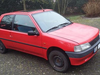 Rot Gebraucht 1995 Peugeot 106 Kleinwagen | 850 €