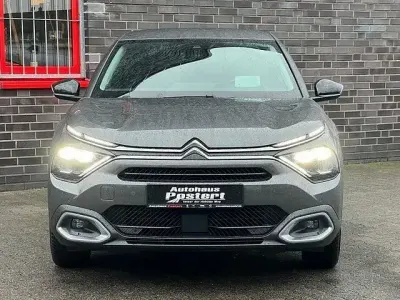 Gebraucht Citroën C4 Shine 131 PS (96 kW) 2023 Grau Limousine