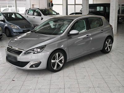 Silber Gebraucht 2014 Peugeot 308 Limousine | 7.300 € (Fairer Preis)