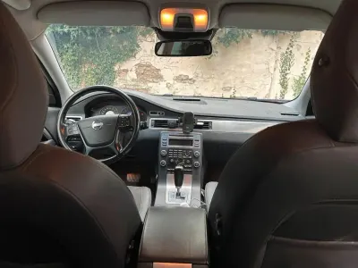 Gebraucht Volvo V70 173 PS (127 kW) 2010 Rot Kombi