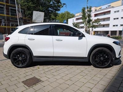 Mercedes EQA250+